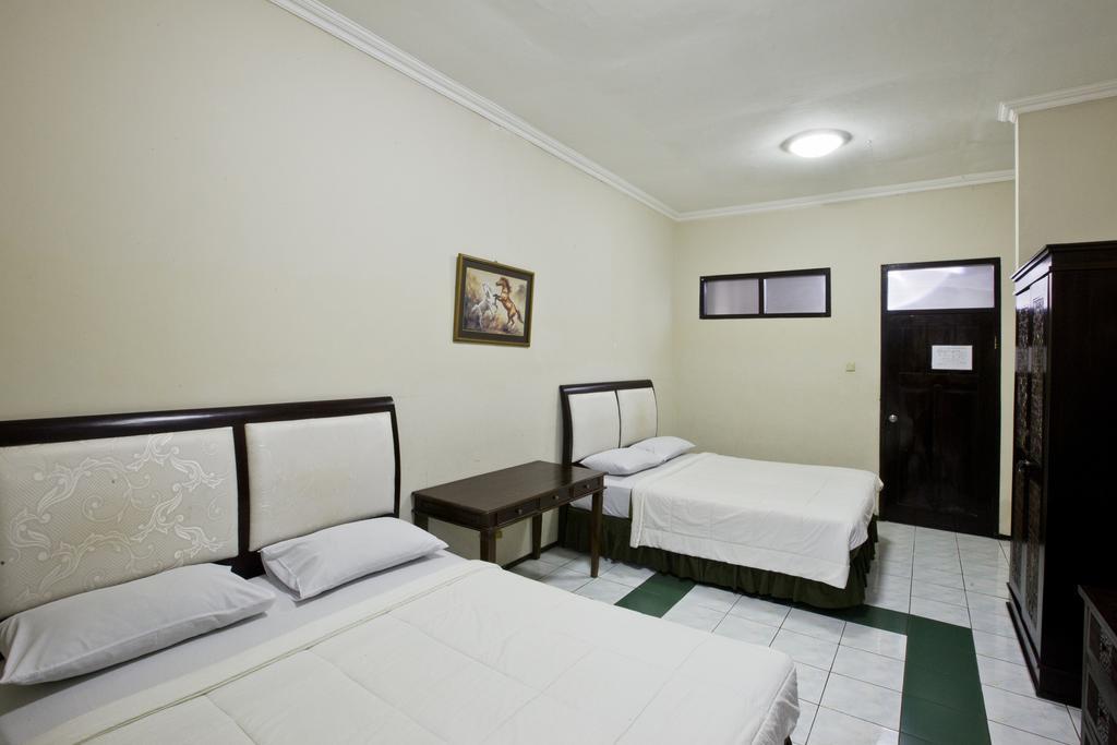 Hotel Galuh Anindita Yogyakarta Esterno foto